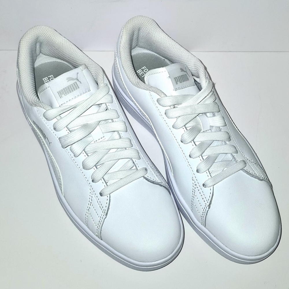Women's Puma Smash V2 Sneakers Size 8